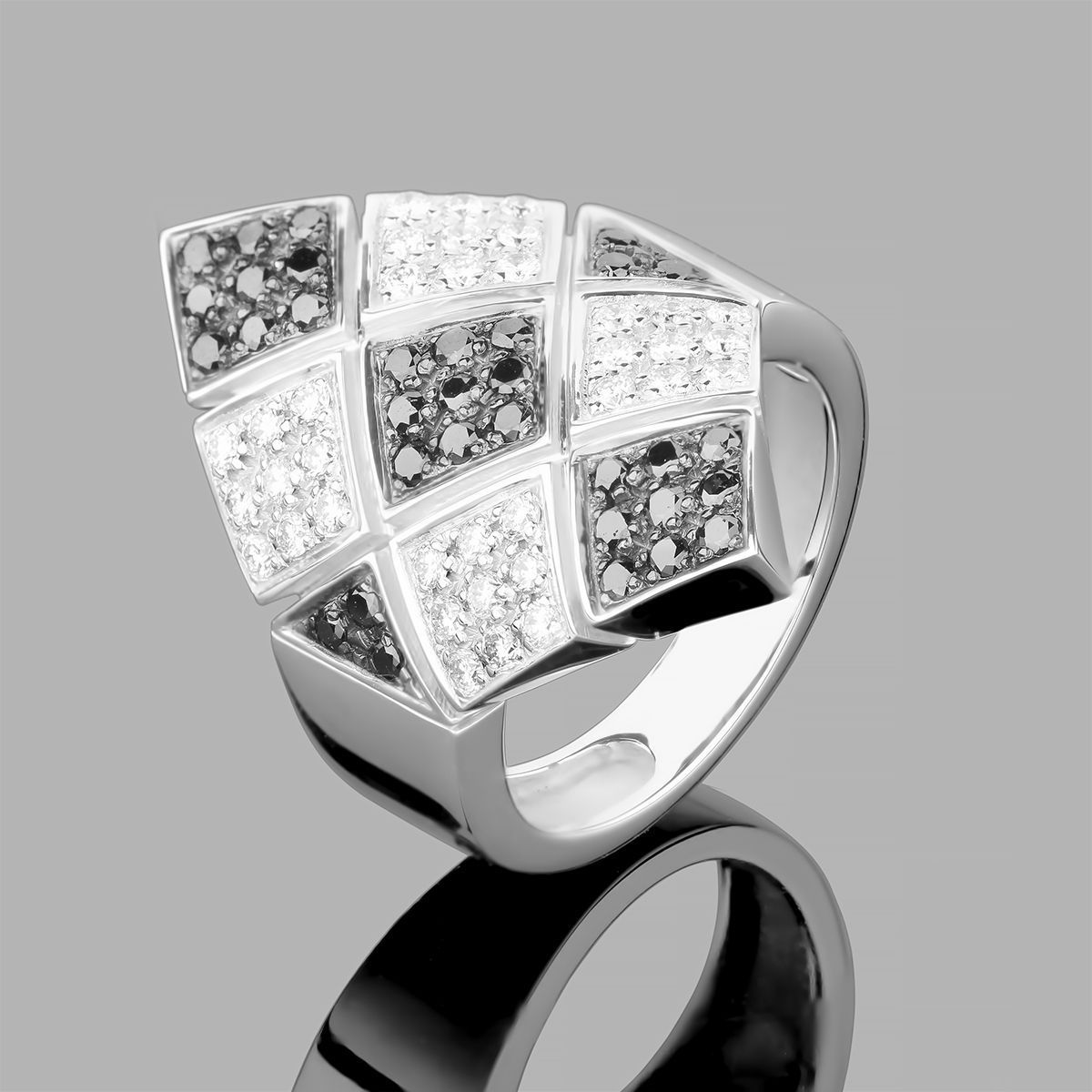 Золотое кольцо Zancan Gioielli с бриллиантами 1.1C