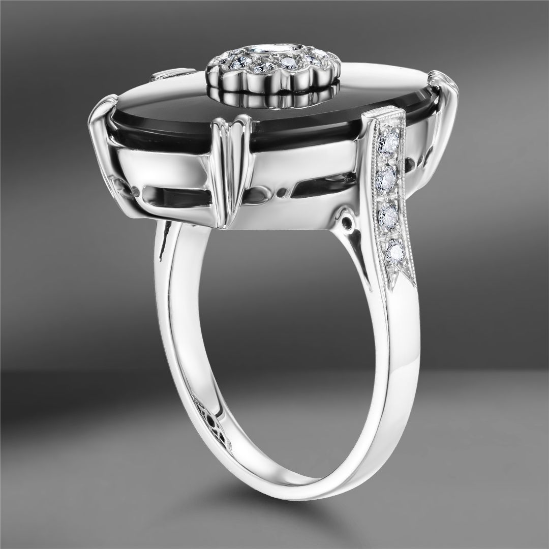 продажа Золотое кольцо с ониксом и бриллиантами в салоне «Emporium Gold»