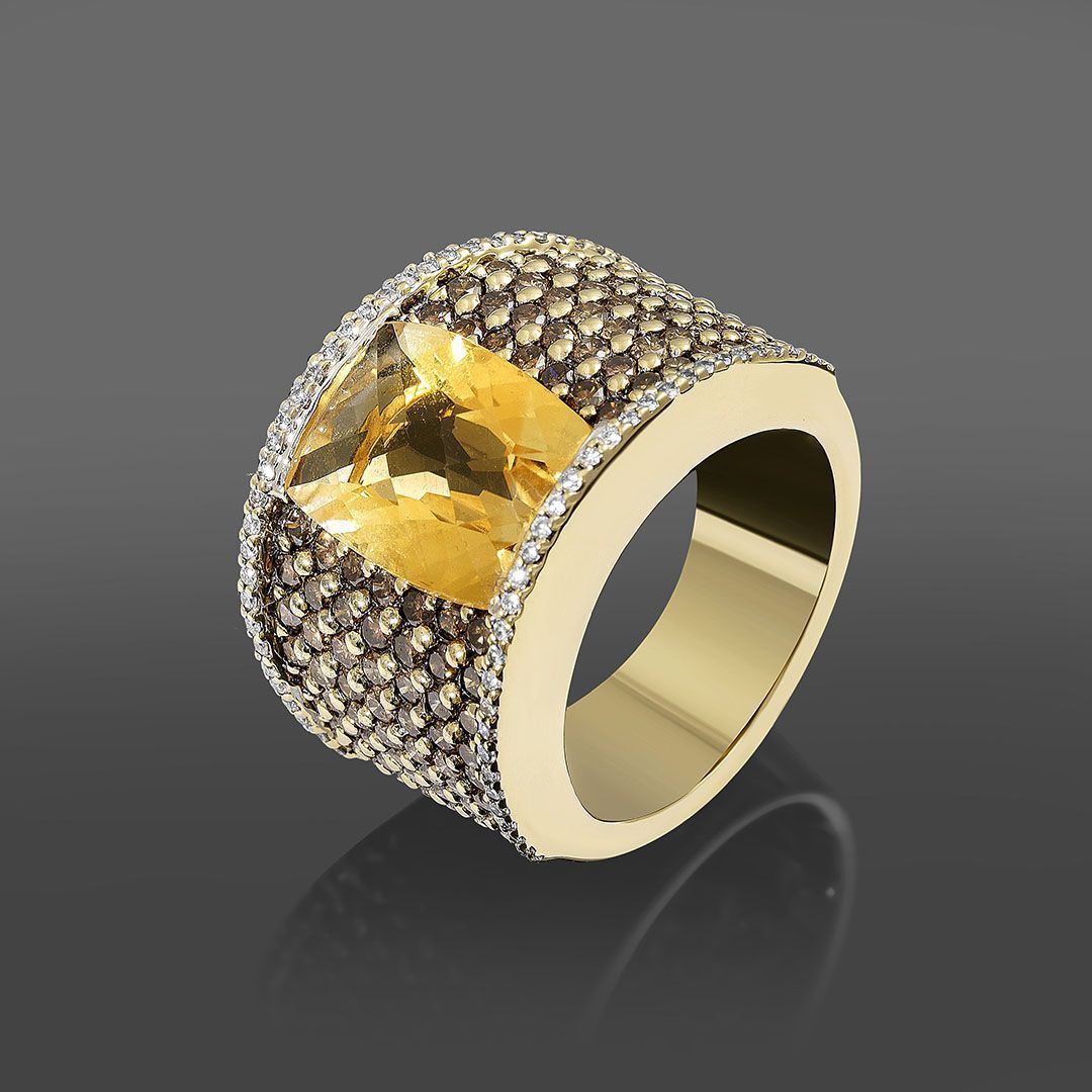 Золотое кольцо с бриллиантами и цитрином 5.80Ct