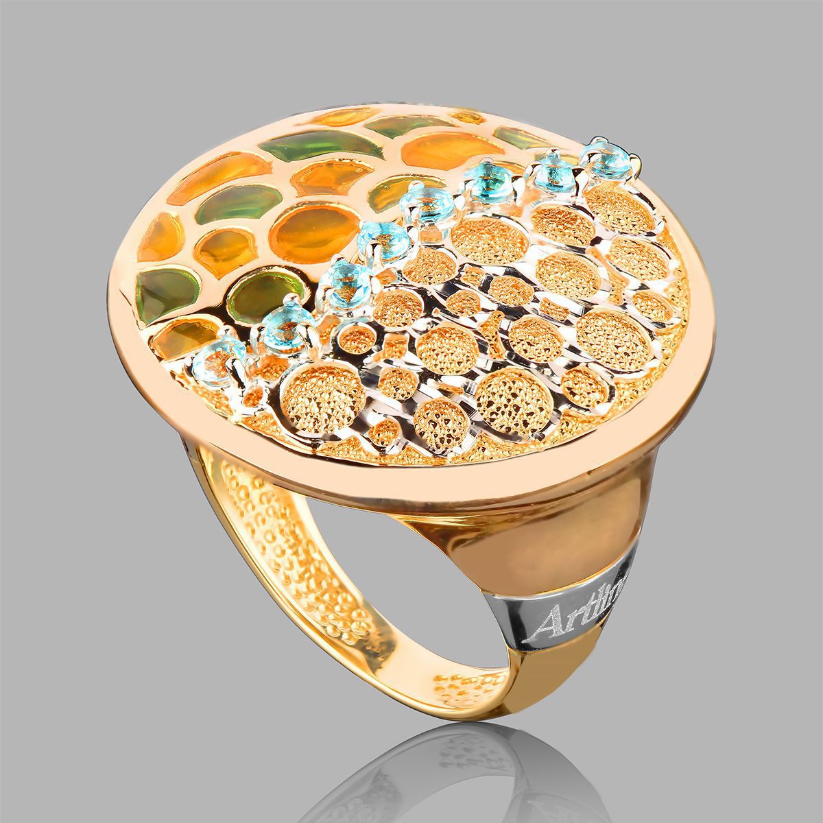 Итальянское золотое кольцо с топазами