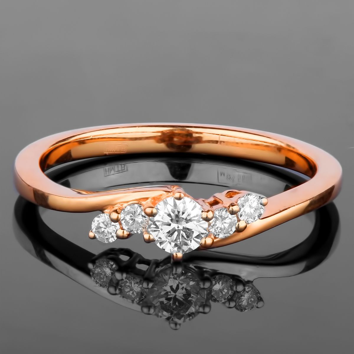 Золотое кольцо с бриллиантами 0.25Ct