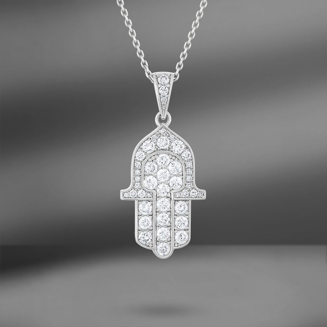 Золотое колье Hamsa с бриллиантами 0.98 Ct