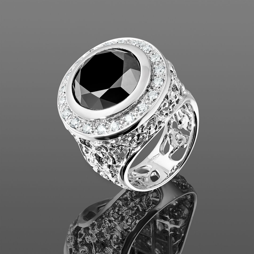 Золотое кольцо с черным бриллиантом 12.00Ct