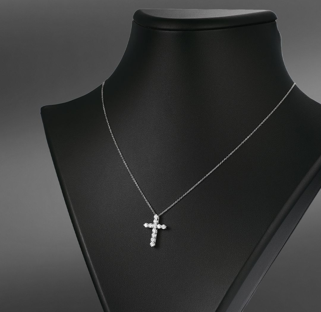 продажа Колье крест из платины Tiffany&Co. в салоне «Emporium Gold»