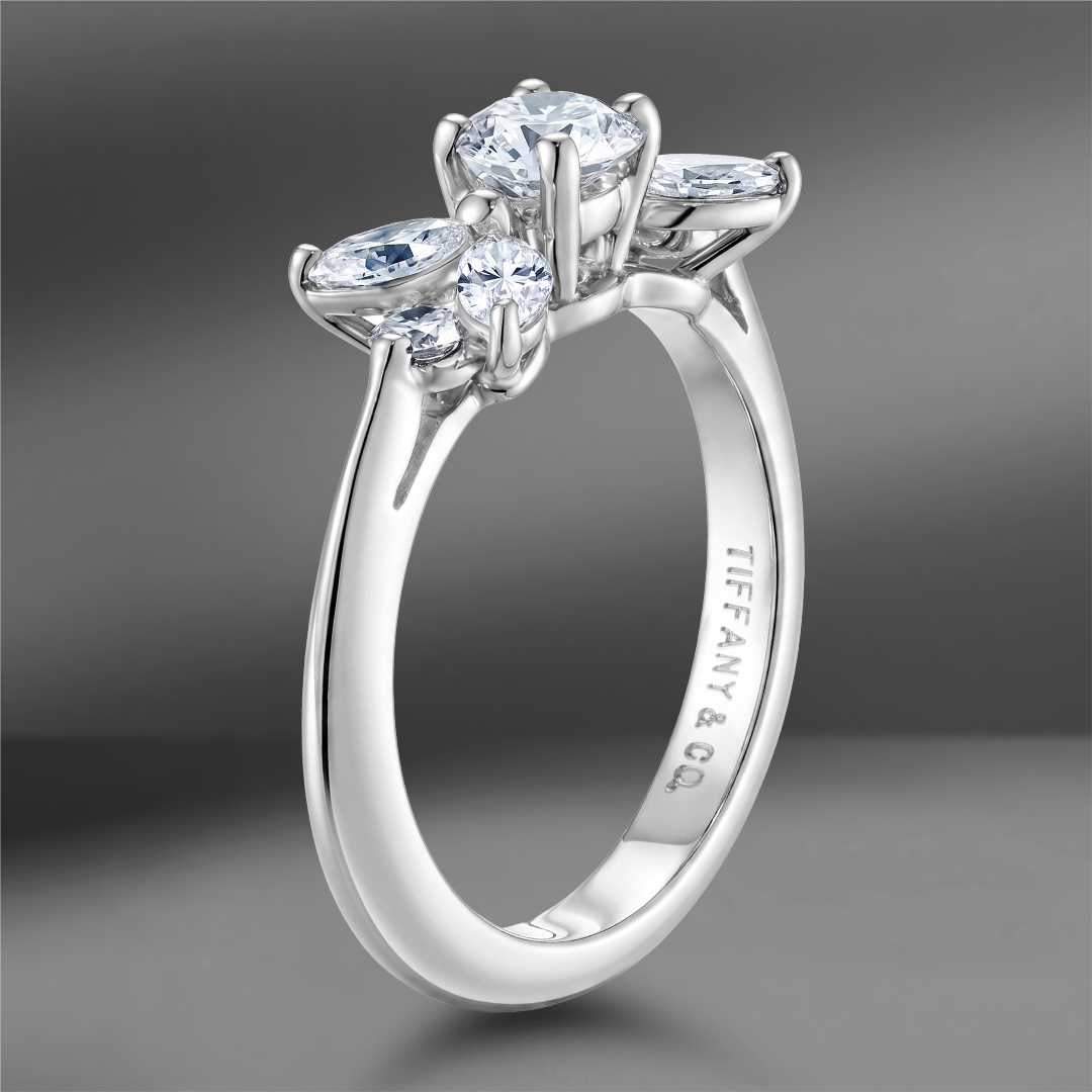 продажа Кольцо из платины с бриллиантами Tiffany & Co. Victoria в салоне «Emporium Gold»