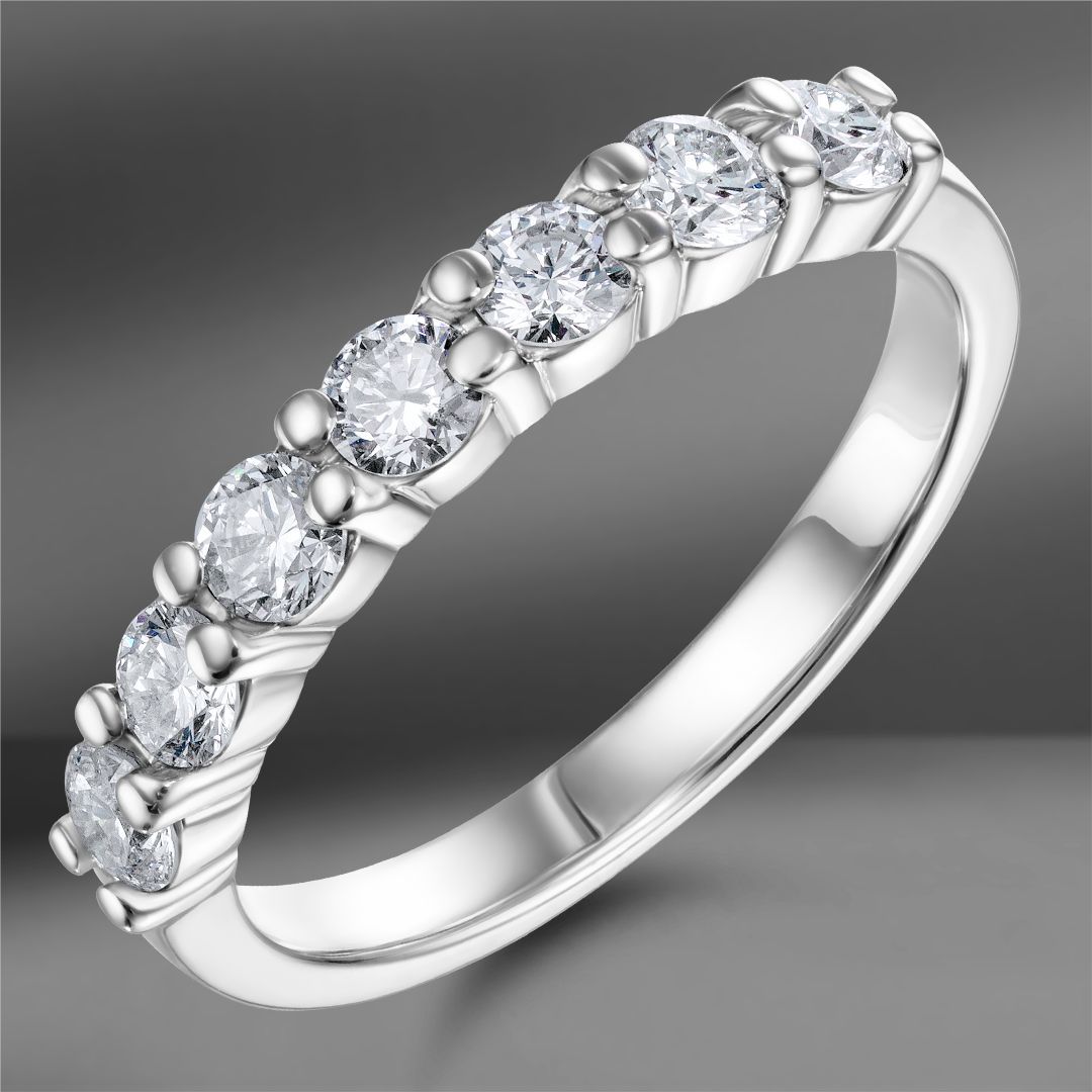 Золотое кольцо с бриллиантами 0.58 Ct