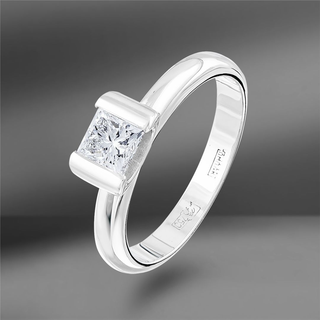 Кольцо из белого золота с бриллиантом 0.79Ct