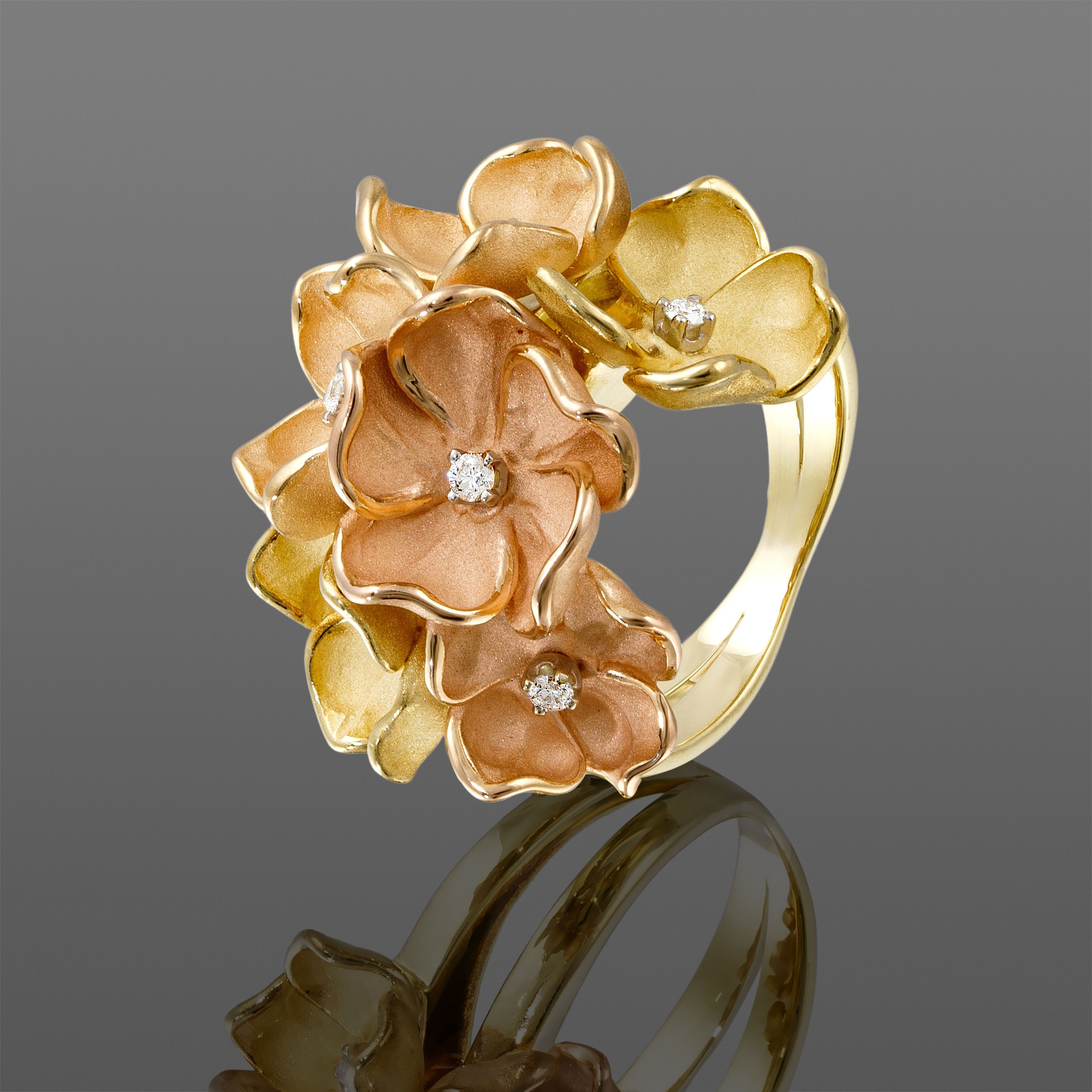 Золотое кольцо Annamaria Cammilli Bouquet