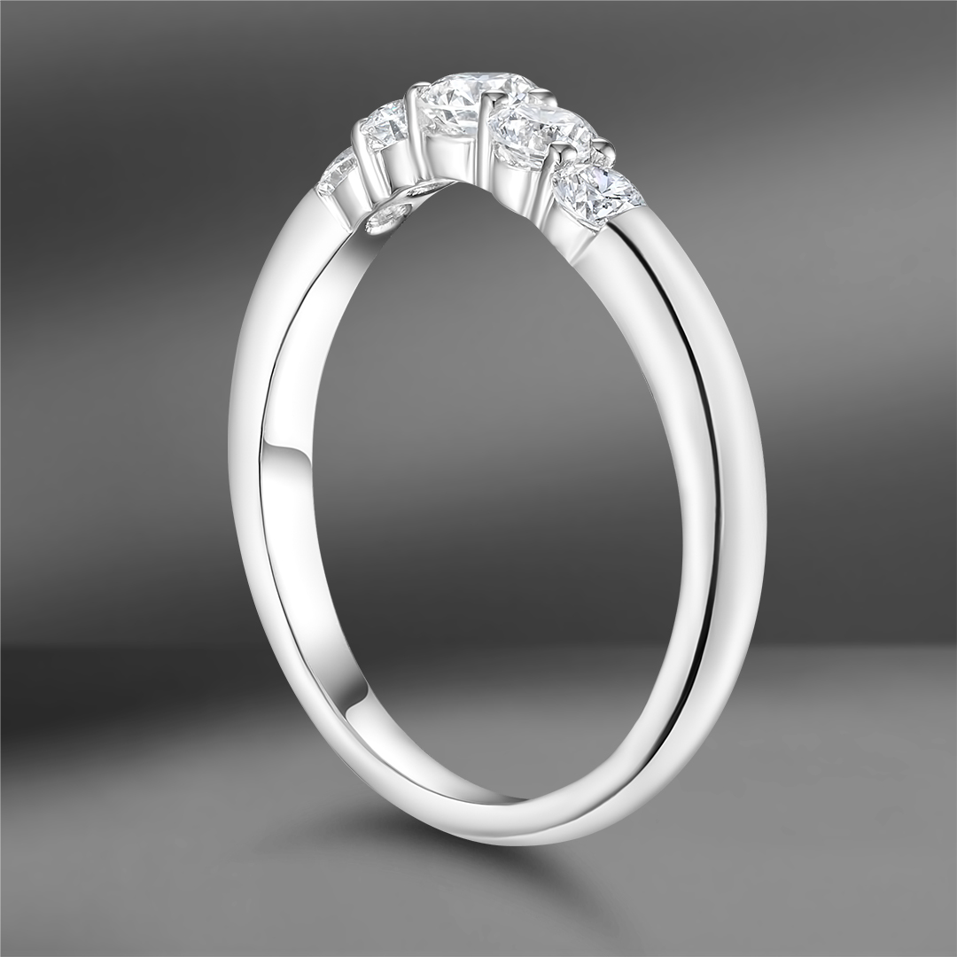 продажа Золотое кольцо с бриллиантами Alrosa в салоне «Emporium Gold»