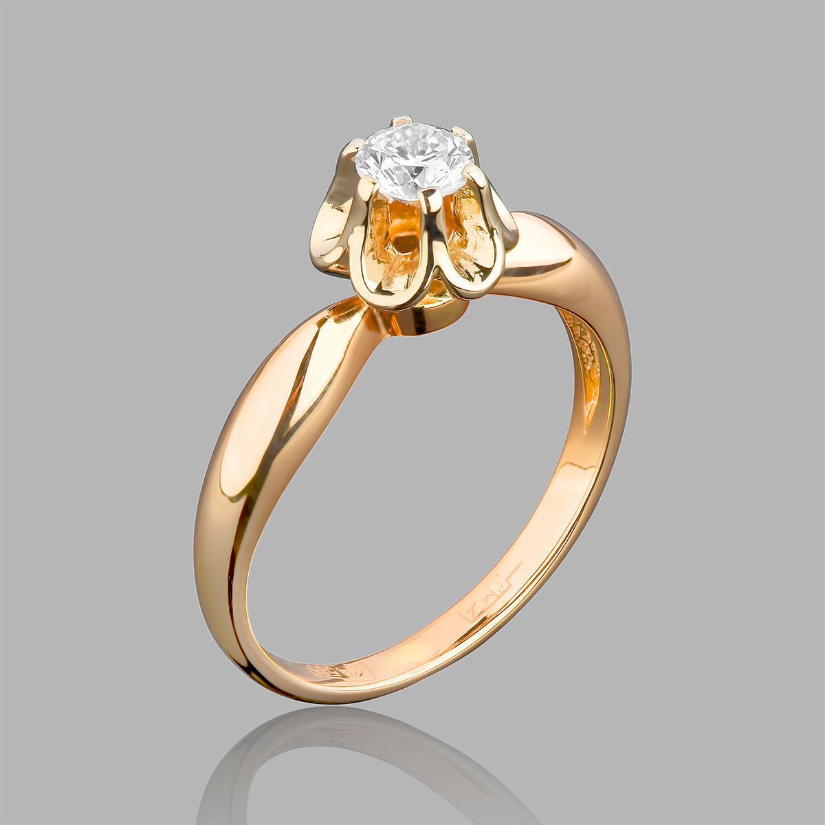 Золотое кольцо с бриллиантом 0.30 Ct H / VS1