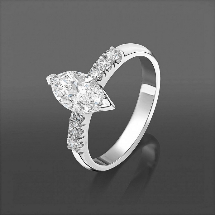 Золотое кольцо Alrosa с центральным бриллиантом огранки «маркиз» 2.01 Ct и золотое кольцо Emporium Gold с бриллиантом огранки «маркиз» 1.83 Ct