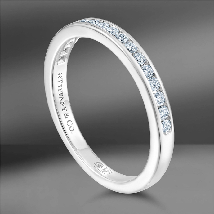 Кольцо вечности из платины Vettore полный круг, кольцо вечности из платины Tiffany & Co. Setting половина круга и кольцо вечности из белого золота Mercury Classic три четверти круга