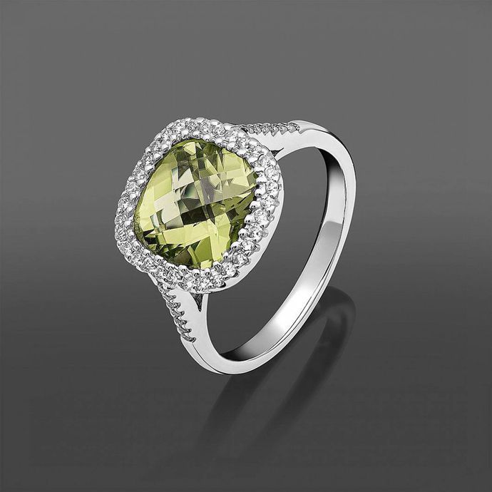 Золотое кольцо с бриллиантами и хризолитом (оливином)