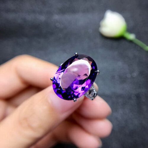 Подвеска и кольцо с фиолетовым турмалином