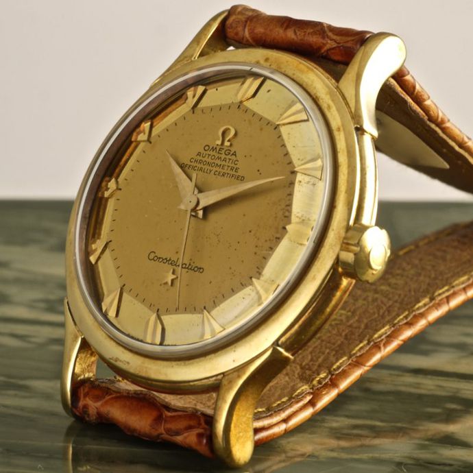 Золотые часы Omega Constellation ref. 2699, оснащенные автоматическим механизм 564