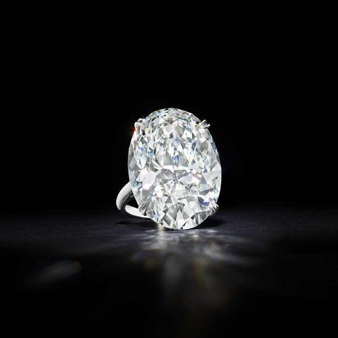 Платиновое кольцо с бриллиантом весом 51,60 карата