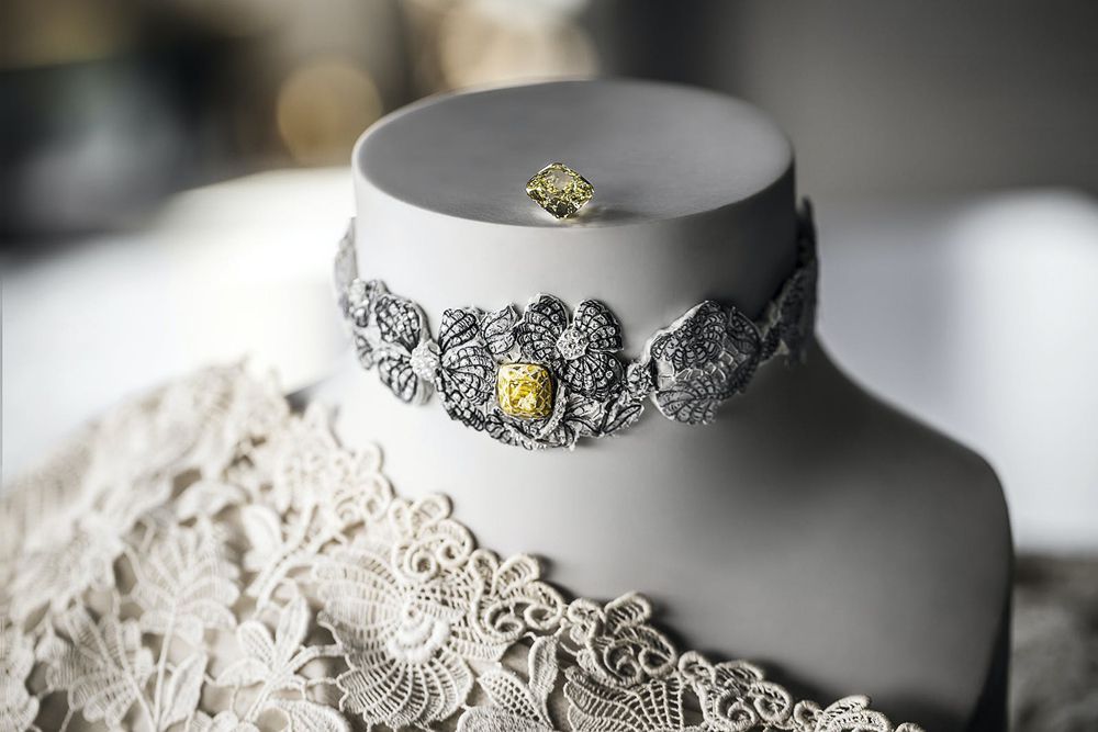 Два колье, кольцо и браслет с желтыми бриллиантами из коллекции Dior Dior Dior