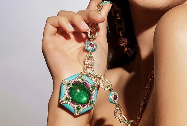 Сотуар Esedra линии Roman Splendor коллекции Bvlgari Mediterranea