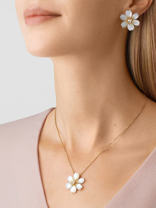 Два комплекта украшений из коллекции Rose de Noël