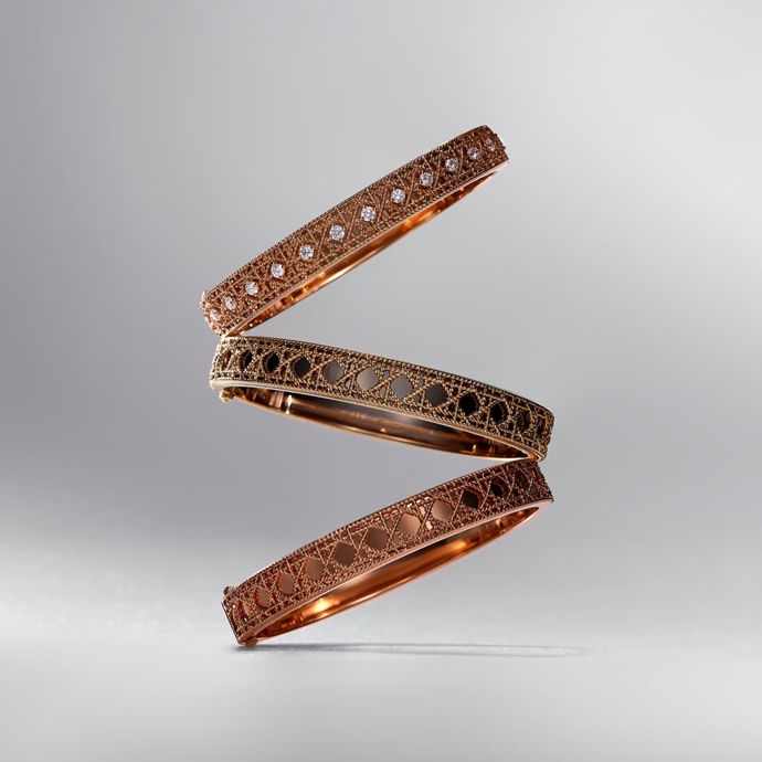 Кольца, тонкие браслеты, браслеты-манжеты и моносерьга из коллекции My Dior