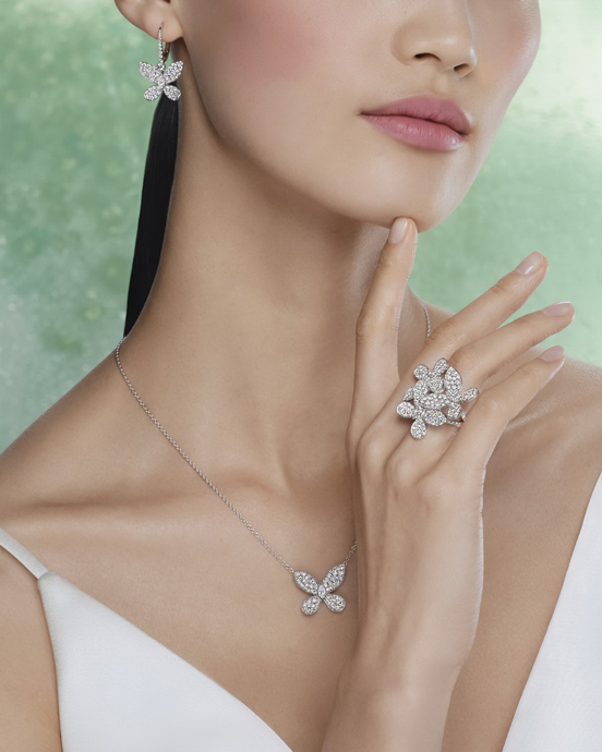 Украшения линии Butterfly Silhouette категории Fine Jewellery