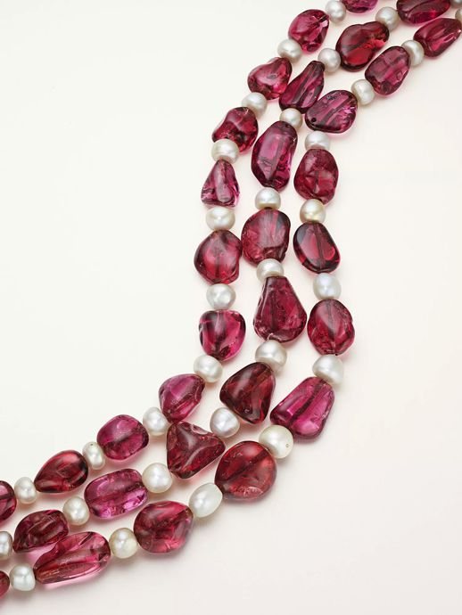 Ожерелье Великих Моголов из трёх нитей шпинели и натурального жемчуга