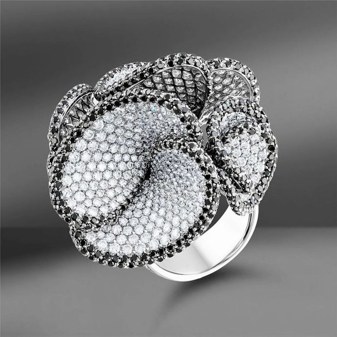 Закрепка паве, кольцо Chaumet Duo с бриллиантами и кольцо Palmiero J.D. с бриллиантами, установленными в технике паве