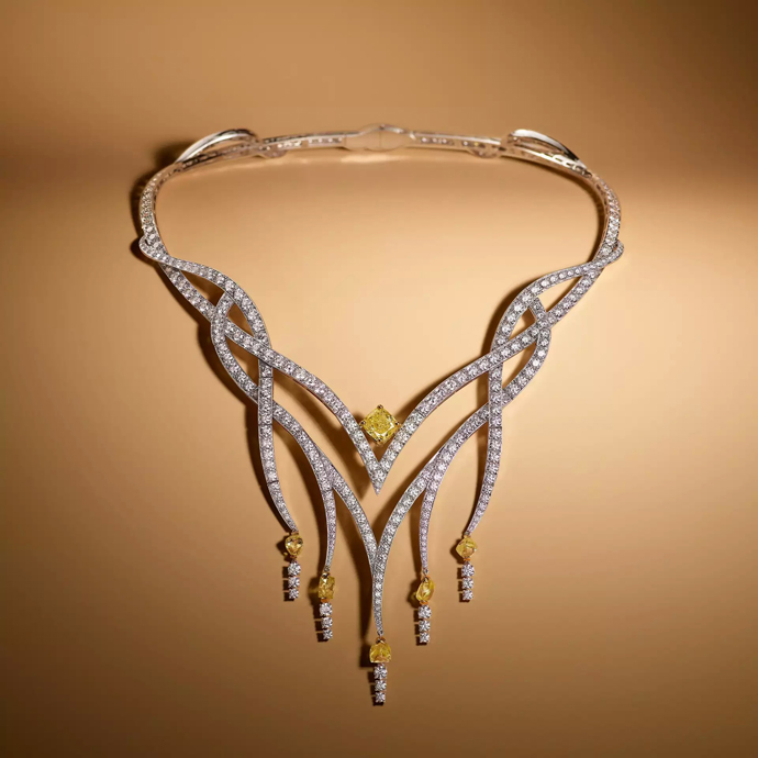 Украшения первой главы коллекции Essence of Nature: ожерелье Embrace, колье Interlace, кольцо Foundation