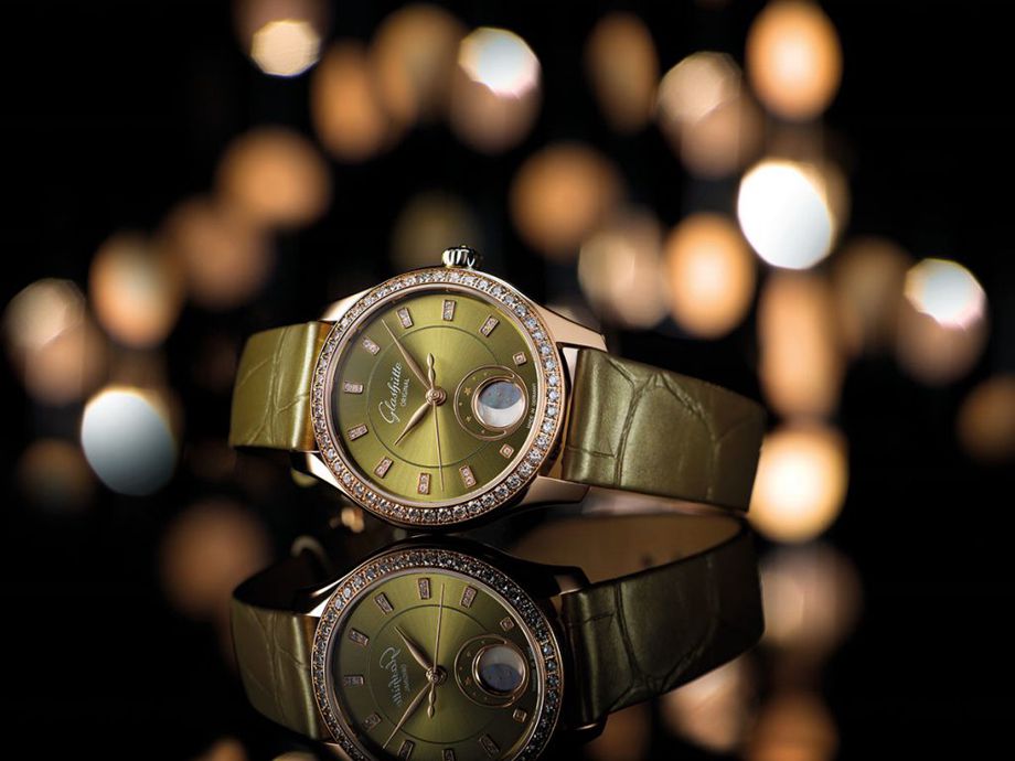 Компания Glashütte Original предлагает четыре версии часов Serenade Luna