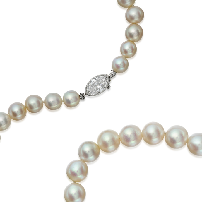 Колье Tiffany & Co. с природным жемчугом и бриллиантами, проданное на аукционе Sotheby's за 300 тысяч долларов США