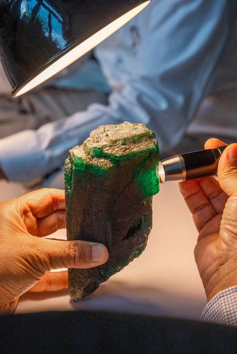 Изумруд Insofu и процесс огранки