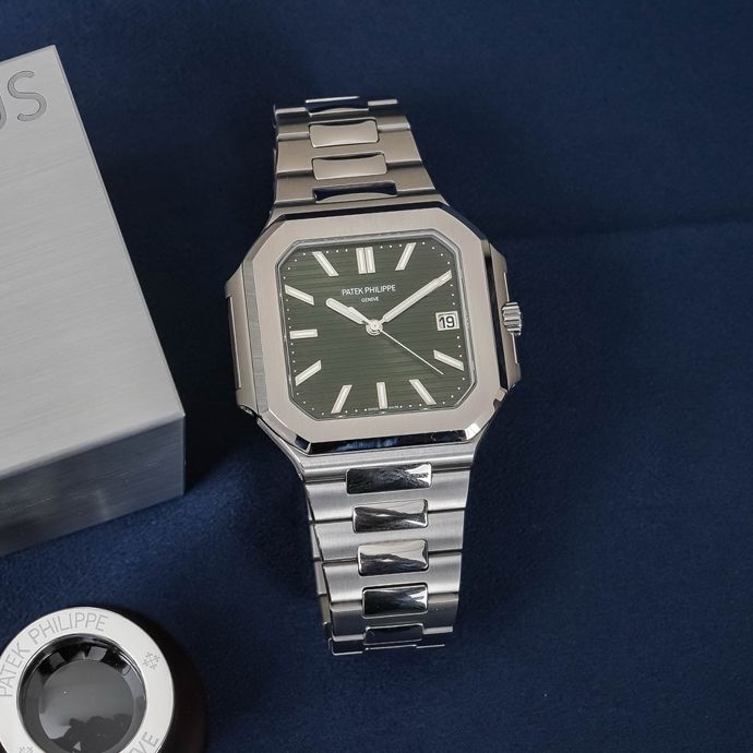 Третья версия часов из коллекции Cubitus − ref. 5821/1A