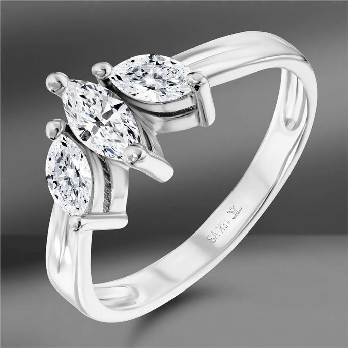 Золотое кольцо с бриллиантами огранки «маркиз»