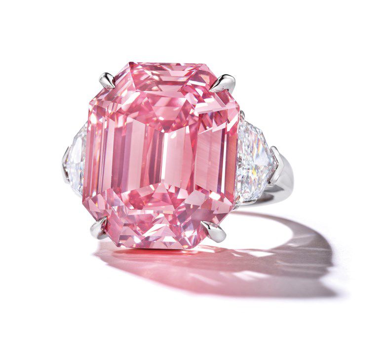 Розовый бриллиант Pink Legacy