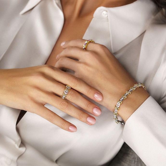 Культовые дизайны Жана Шлюмберже: кольца и браслеты Sixteen-Stone, броши Bird On A Rock и Fish, запонки Acorn