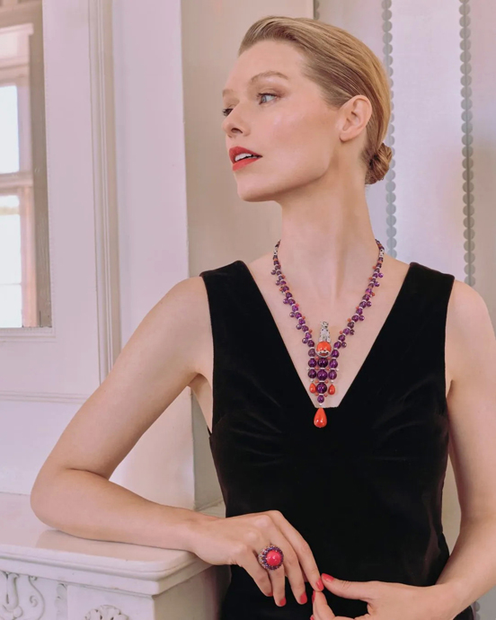 Украшения коллекции Cartier En Équilibre