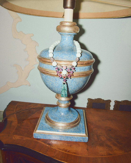 Премьера коллекции En Équilibre состоялась в Стокгольме, а затем продолжилась в Пекине