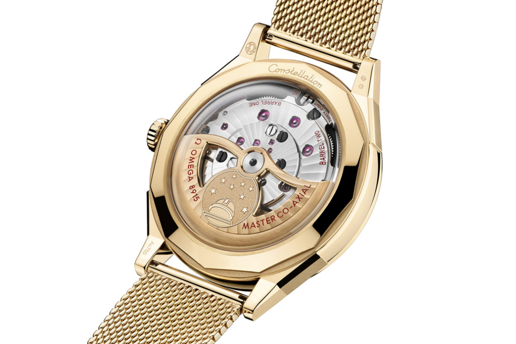 Отличие калибров 8915 и 8914 состоит в материале ротора и сложности декоративной отделки медальона обсерватории