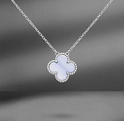 продажа Золотое колье с халцедоном Van Cleef & Arpels Vintage Alhambra в салоне «Emporium Gold»